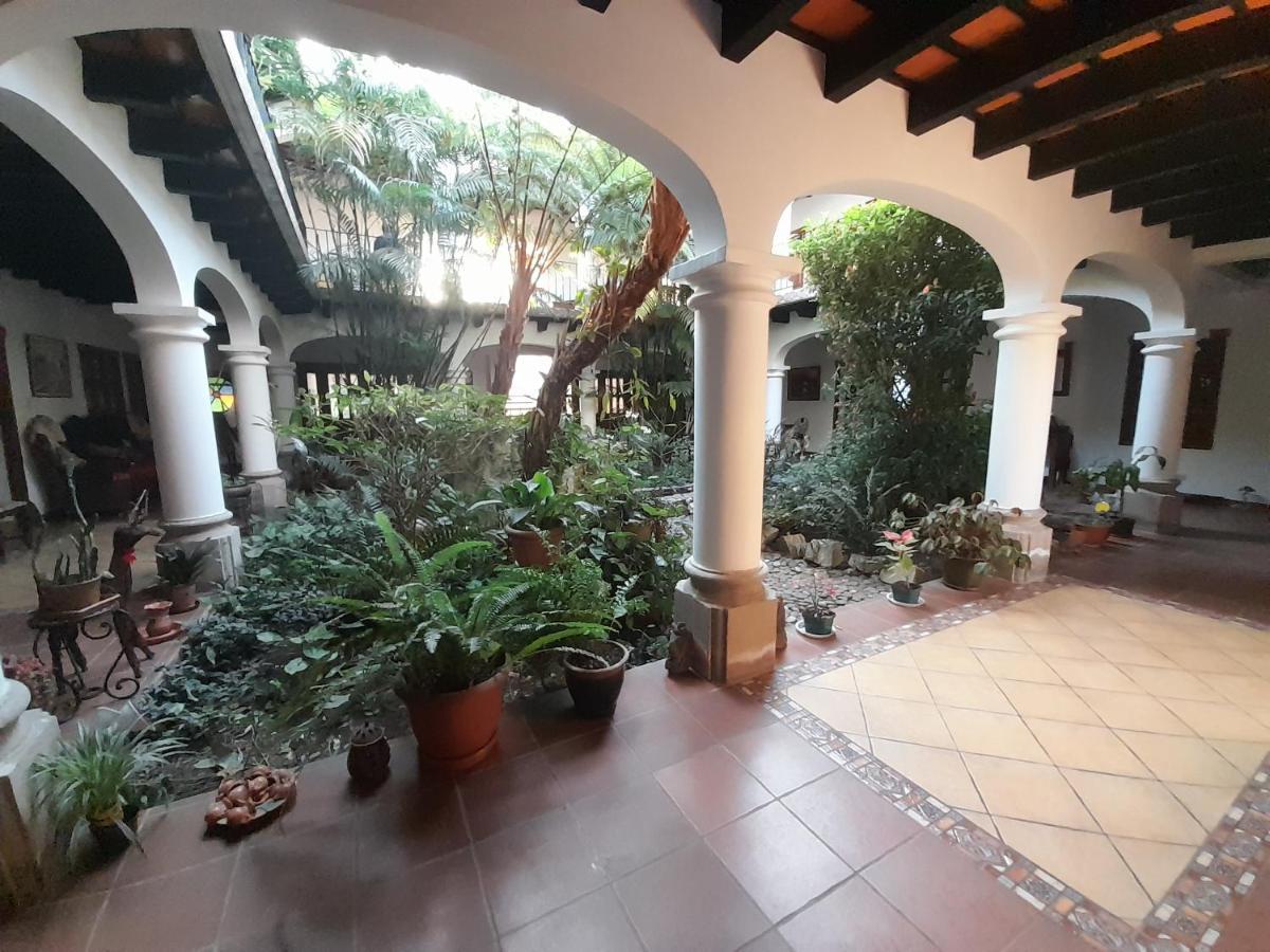 Hotel Y Jardines Casa Buho Antigua Bagian luar foto