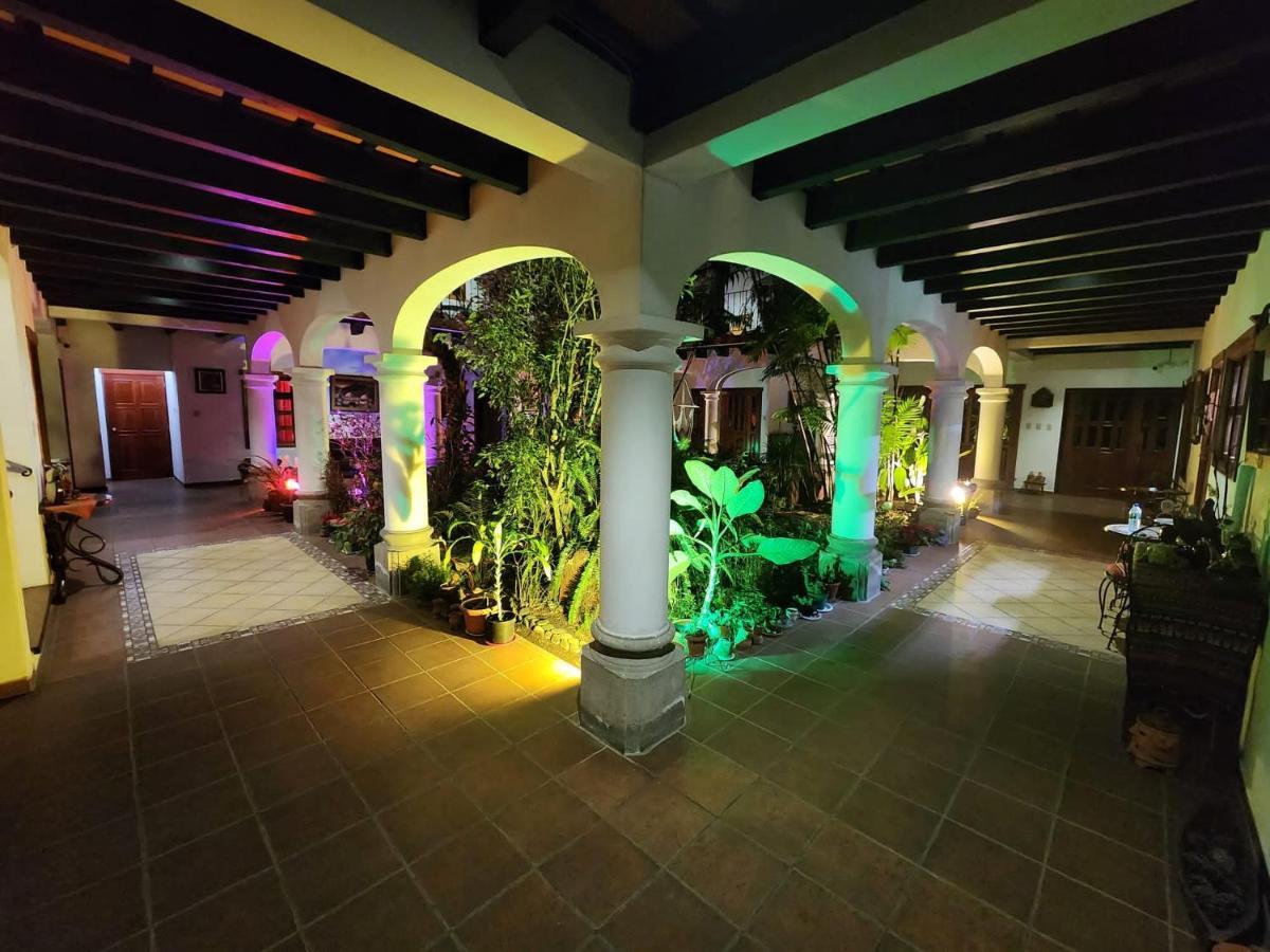 Hotel Y Jardines Casa Buho Antigua Bagian luar foto